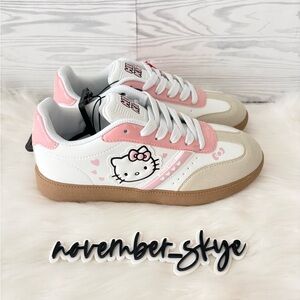 Hello Kitty by Sanrio Women's Sneakers